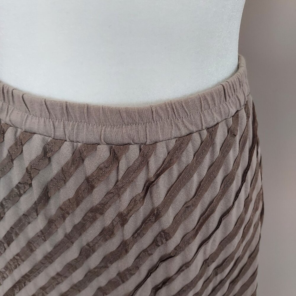 Soft Surroundings Diagonal Ribbon Pattern Tan Max… - image 2